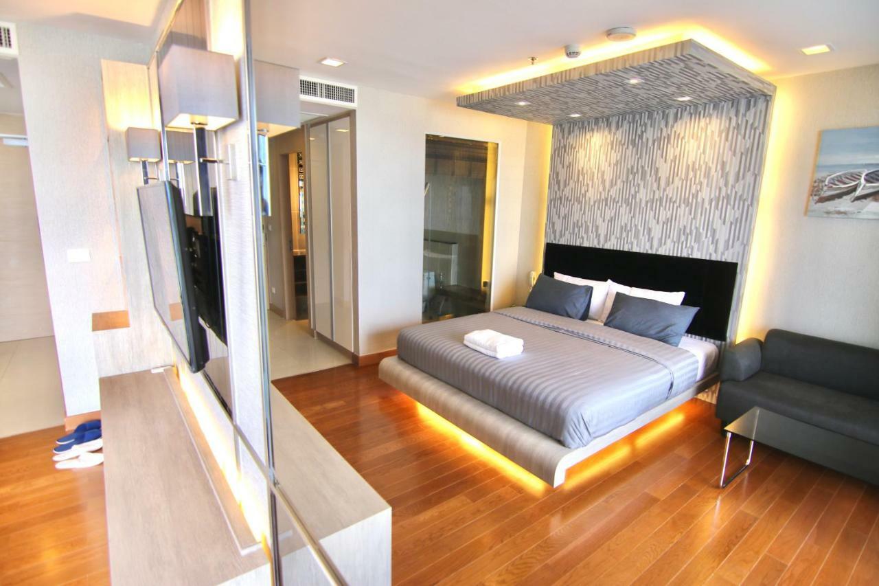 Luxurious Beachfront Pattaya Exterior foto
